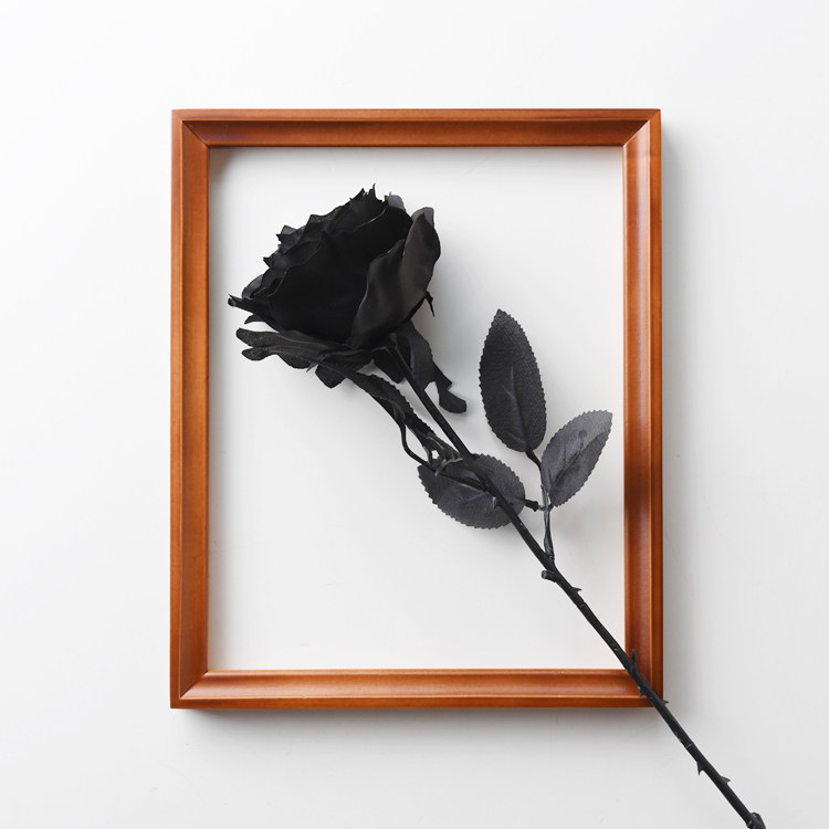 潮宏基“提价失灵”？有吊坠涨近2万元毛利反降6％(图1)