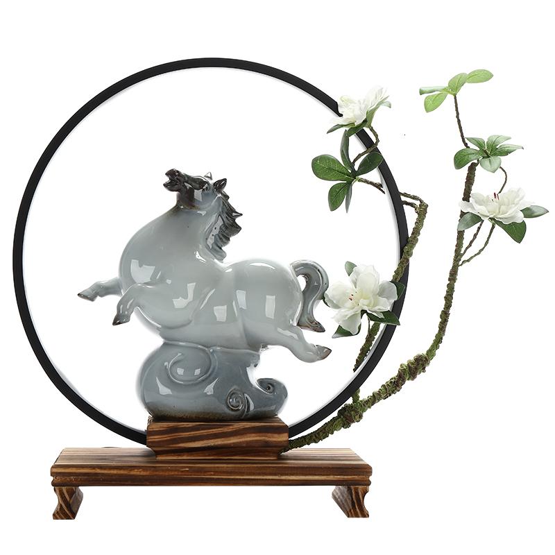 瑞丽泼水节非遗展：瓜果雕花、傣陶竹编里的千年傣韵(图1)